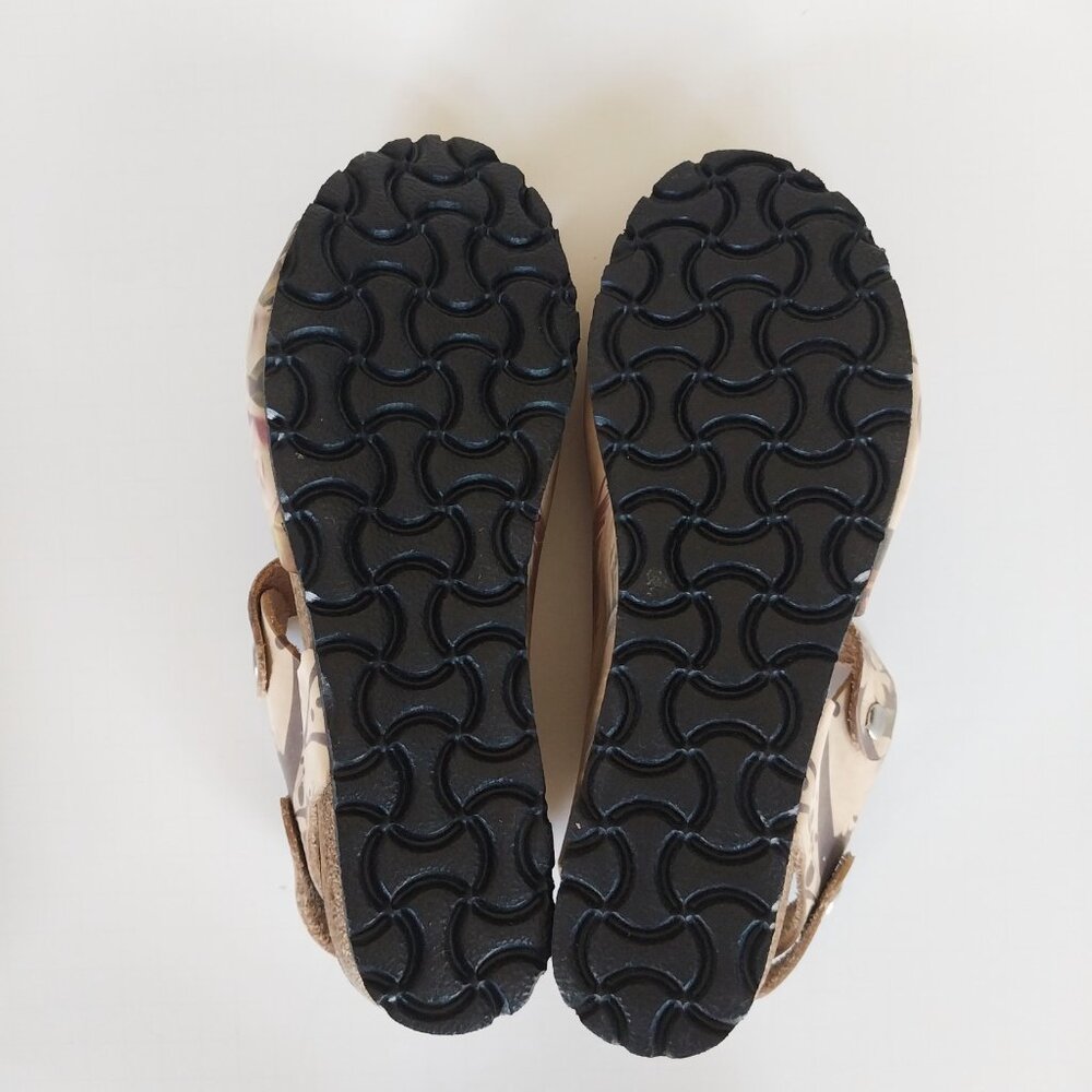 Goby Shoes - Genuine Leather Floral Strap Sandals - Picture 7 of 9